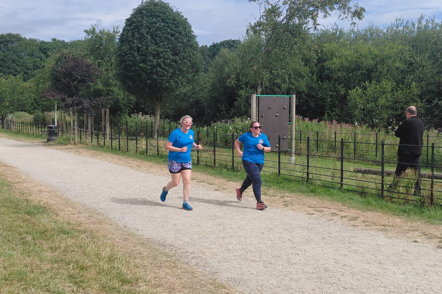 Liz and Emma at Burrs